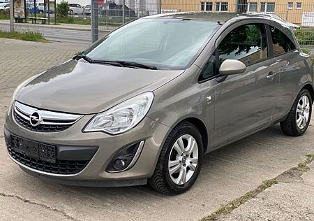 Opel Corsa D Satellite_Klima_Parksensor_Alu_Allwetter