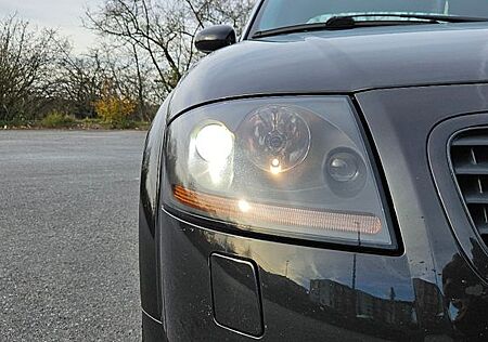 Audi TT 8N SCHMUCKSTÜCK 1.8 T quattro TOP ZUSTAND