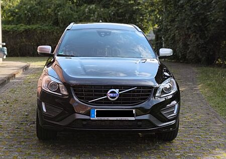 Volvo XC 60 XC60 D4 R Design 8 Gang Geartronic Standheizung