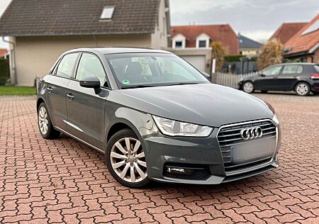 Audi A1 1.4 TFSI Sportback 6-Gang Soundsystem Navi