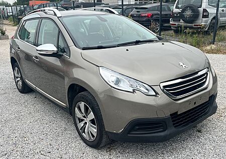 Peugeot 2008 Allure Navi Teilleder Led