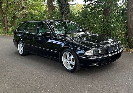 BMW 523i Touring