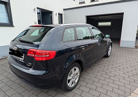 Audi A3 1.6 TDI Attraction Sportback Attraction