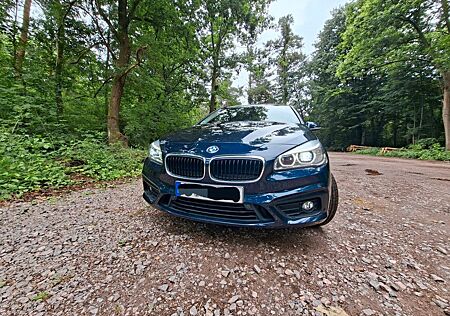 BMW 2er 220 Active Tourer 220i Advantage Advantage