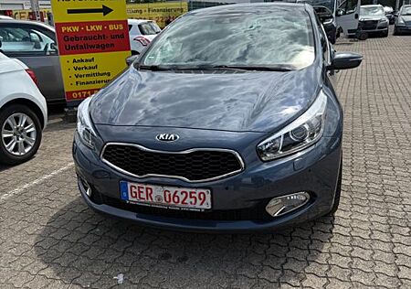 Kia ANDERE Ceed platinum