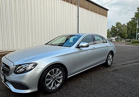 Mercedes-Benz E 200 E Limousine d