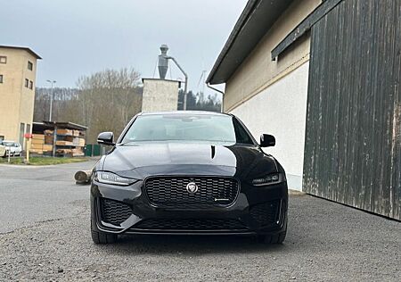 Jaguar XE D200 R-DYNAMIC BLACK AWD Automatik R-DYNA...