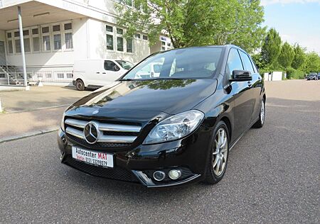 Mercedes-Benz B 180 Sport-Paket Klimaautomatik Leder SHZ Alu