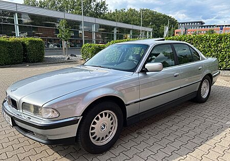 BMW 728i 2.Hd Gepflegter Klassiker