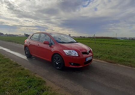 Toyota Auris 2.0 D-4D -