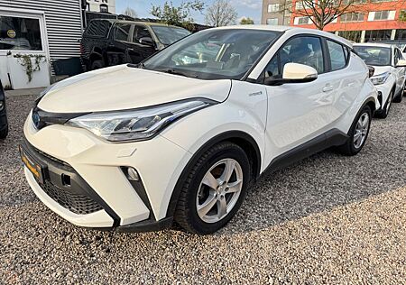 Toyota C-HR Hybrid 1,8 Active Automat Klimaautom Kamera