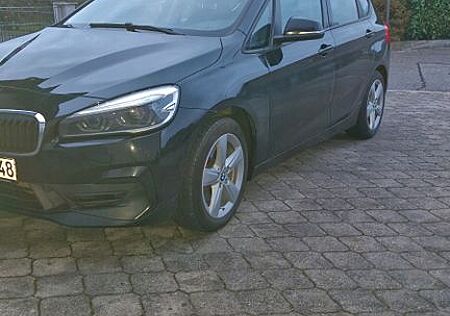 BMW 2er 220 Active Tourer 220i Steptronic DCT -