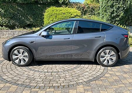 Tesla Model Y Long Range Dual Motor AWD