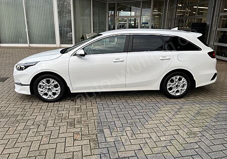 Kia Cee'd Sportswagon gebraucht kaufen Kia Cee'd Sportswagon 1.5T-GDI DCT Vision Kamera Nav