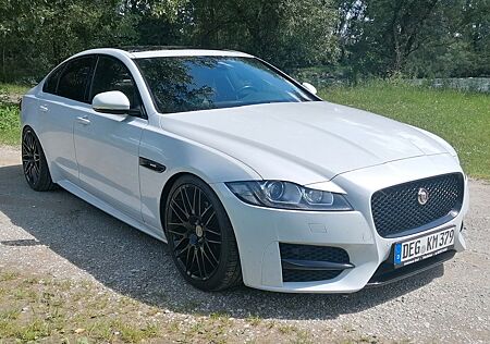 Jaguar XF 20d R-Sport Atm. 34.000km Black-Pack
