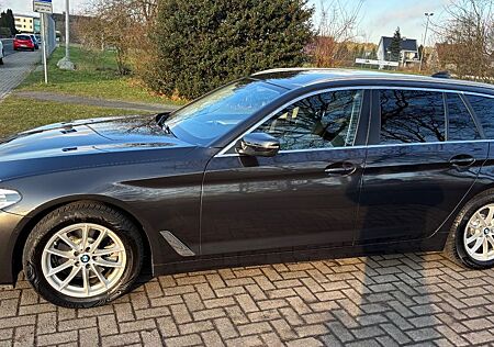 BMW 520d Touring A -
