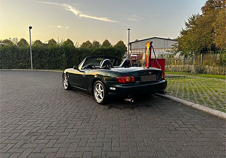 Mazda MX-5 1.9 mit Hardtop