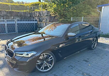 BMW M550i xDrive A -