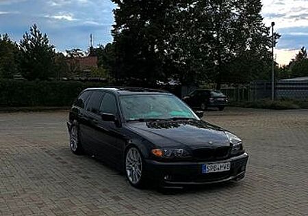 BMW 330d touring -