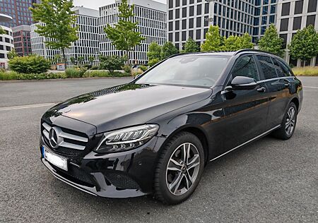 Mercedes-Benz C 220 d T Autom./LED/Comand
