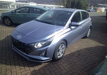 Hyundai i20 90PS Automatik Sitzheizung Lenkradheizung R