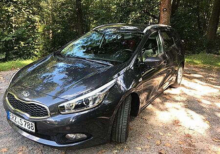 Kia Cee'd Sportswagon gebraucht kaufen Kia Cee'd Sportswagon 1.6 GDI Comfort*Tempomat*