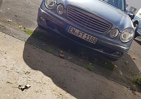 Mercedes-Benz E 240 4MATIC ELEGANCE Elegance