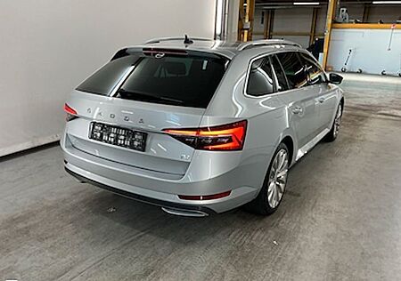 Skoda Superb 1.4 TSI ACT DSG Active Combi Active