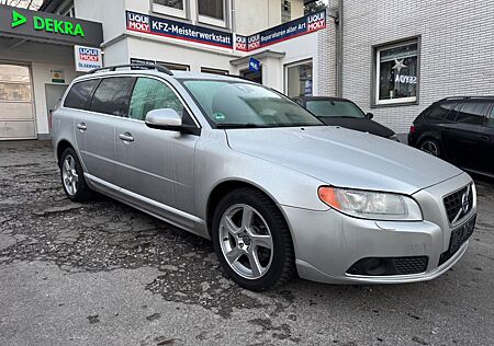 Volvo V70 Edition PRO LEDER* NAVI* AUTOMATIK*