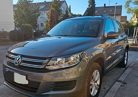 VW Tiguan Volkswagen 1.4 TSI DSG BlueMotion Tech Trend & F...