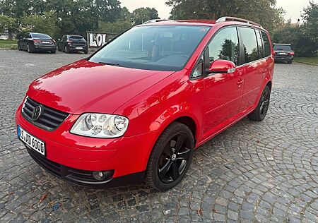 VW Touran Volkswagen 1.6 FSI Highline Highline