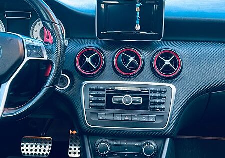 Mercedes-Benz A 250 AMG Line DCT AMG Line