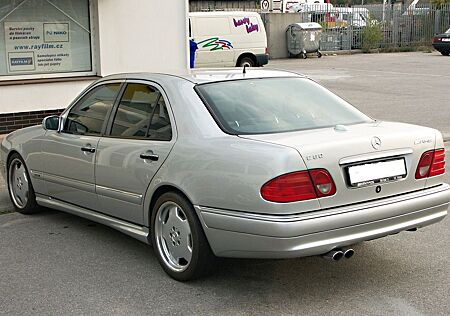 Mercedes-Benz E 60 AMG