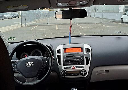 Kia Cee'd / Ceed 1.4 CVVT EX EX