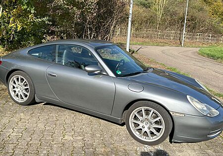 Porsche 996 Coupé Carrera, HU neu,