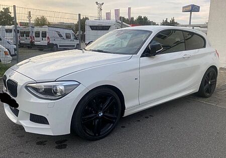 BMW 125d M-Paket-AUTOMATIK-LEDER