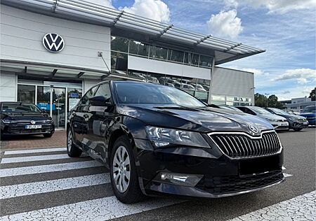 Skoda Superb 1.6 TDI 1Hand Leder Navi Voll Garantie
