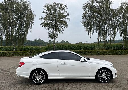 Mercedes-Benz C 220 C220 CDI Coupe, AMG Paket, Panoramadach