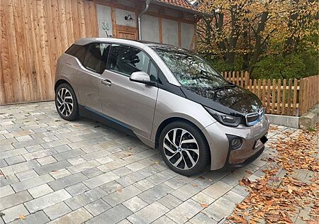 BMW i3 60 Ah - ACC LED Navi Kamera Sitzheizung Loft