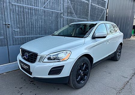 Volvo XC 60 XC60 AWD D5 AHK Leder 2.Hand