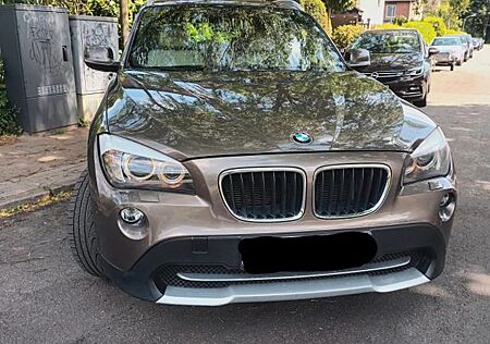BMW X1 sDrive18i Automatik-- PDC--SHZ -- Klima