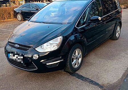 Ford S-Max 2,0 TDCi 103kW DPF Titanium PowerShift...