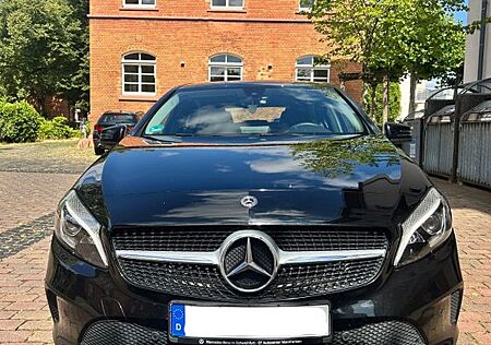 Mercedes-Benz A 180 d DCT -