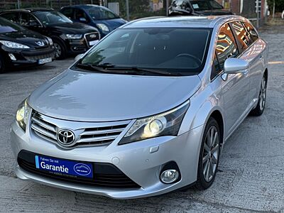 Toyota Avensis Kombi 1.8 Executive / Automatik /