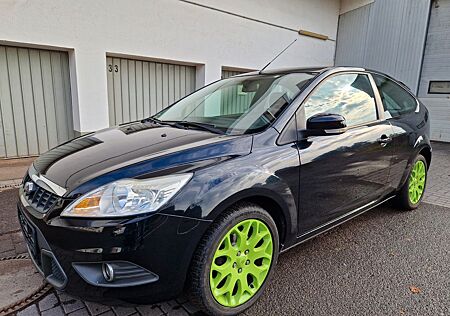 Ford Focus Lim. Style NEU TÜV