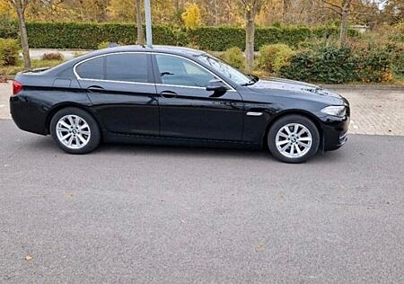 BMW 520d xDrive A -