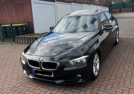 BMW 328i -