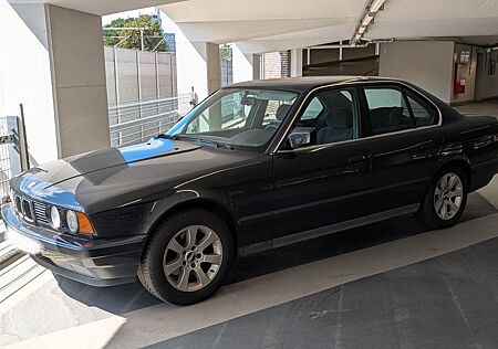 BMW 520i e34 TüV 10/26