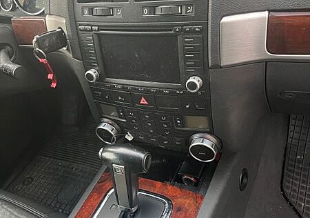 VW Touareg Volkswagen 3.0 V6 TDI Tiptronic Standard