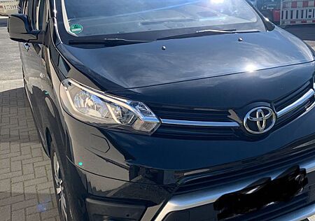 Toyota Pro Ace Proace (Verso) 2,0-l-D-4D 130kW L1 Family Co...